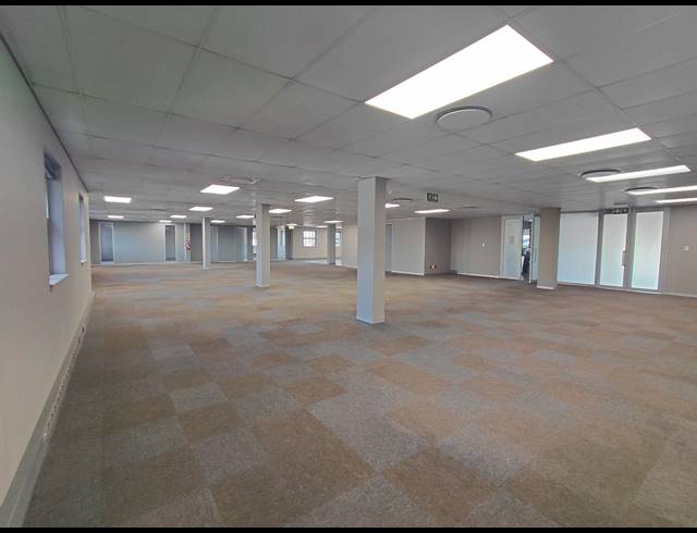 486M² OFFICE TO LET IN BRYANSTON